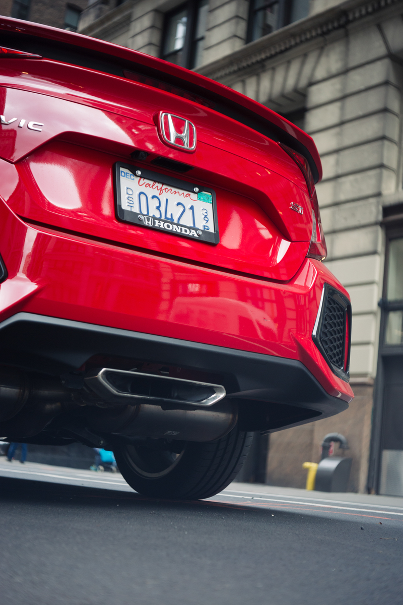 Illustration for article titled The 2017 Honda Civic Si Is A Love Letter To The Manual Transmission